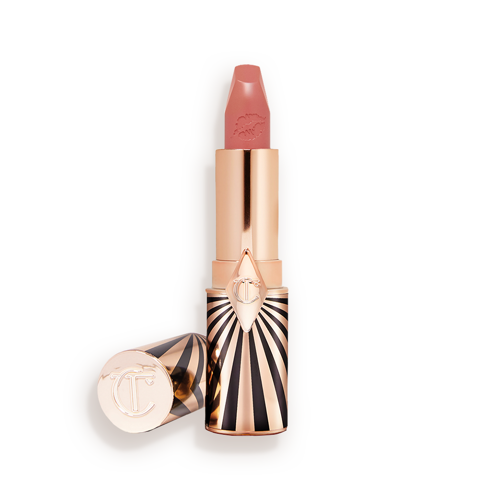 HOT LIPS 2 - IN LOVE WITH OLIVIA