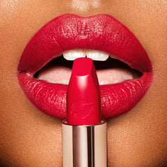 HOT LIPS 2 - PATSY RED